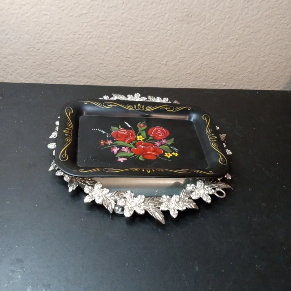 GORGEOUS Handpainted Black Toleware 4